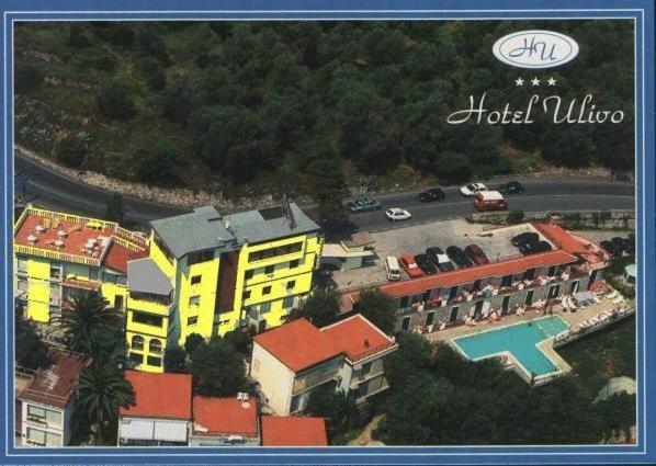 Ulivo Hotel Diano Marina Bagian luar foto