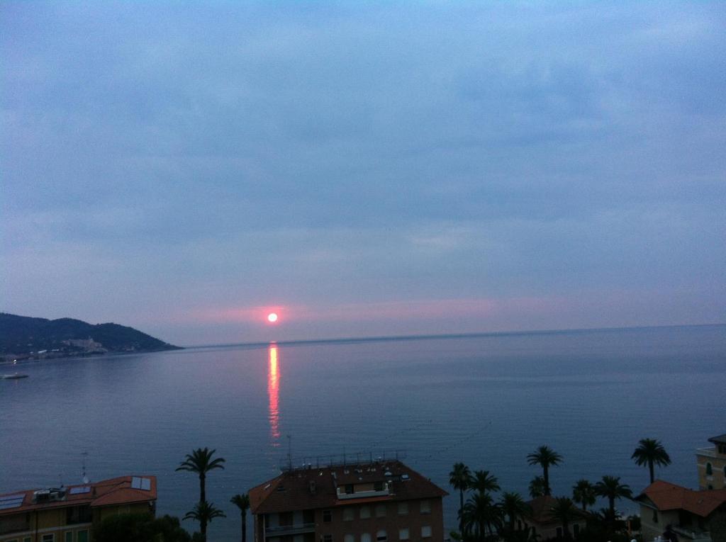 Ulivo Hotel Diano Marina Bagian luar foto
