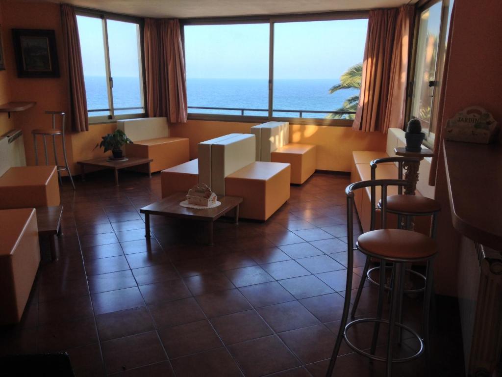 Ulivo Hotel Diano Marina Bagian luar foto